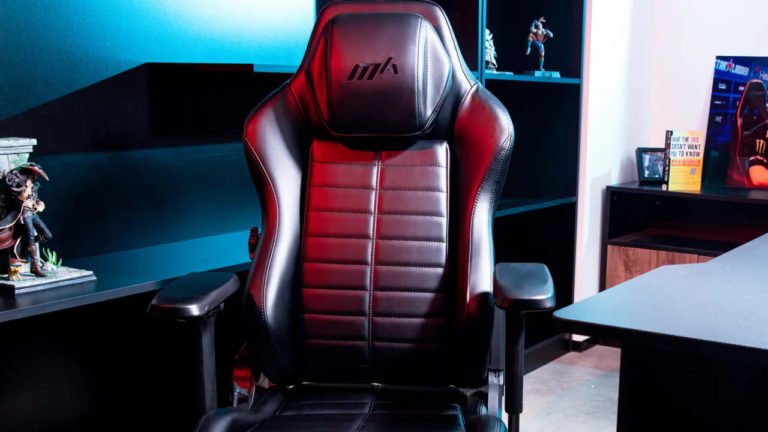 DXracer gaming chair